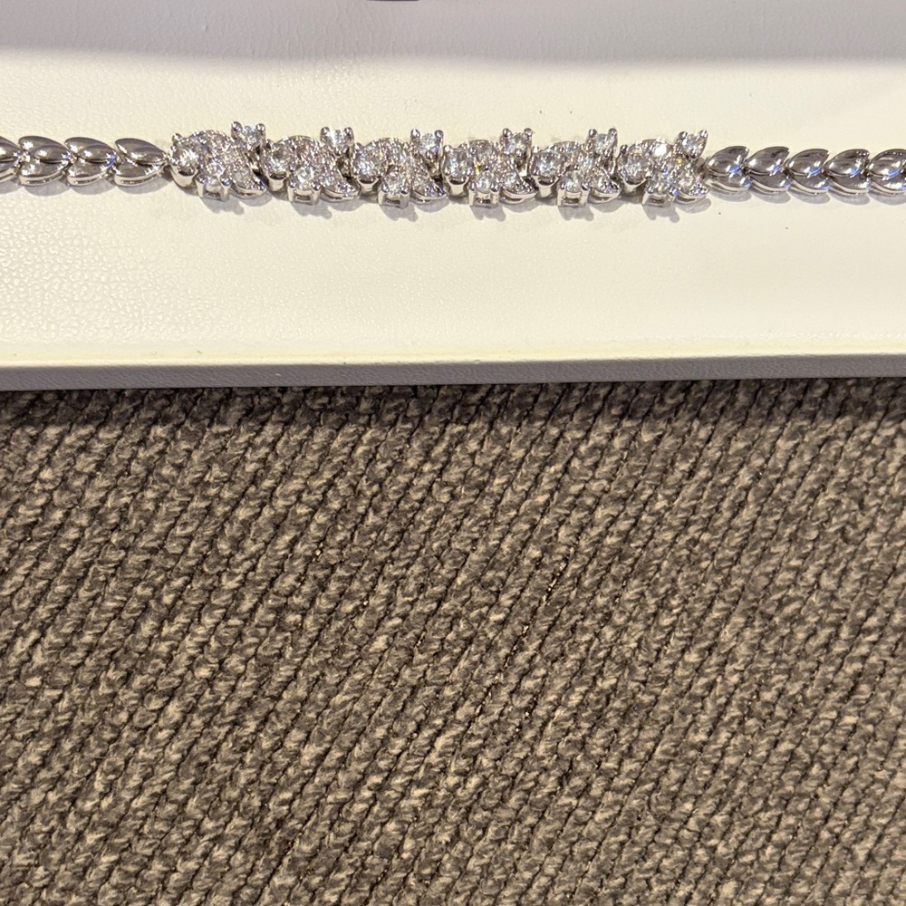 Dazzling Silver Bracelet with Crystal Accents